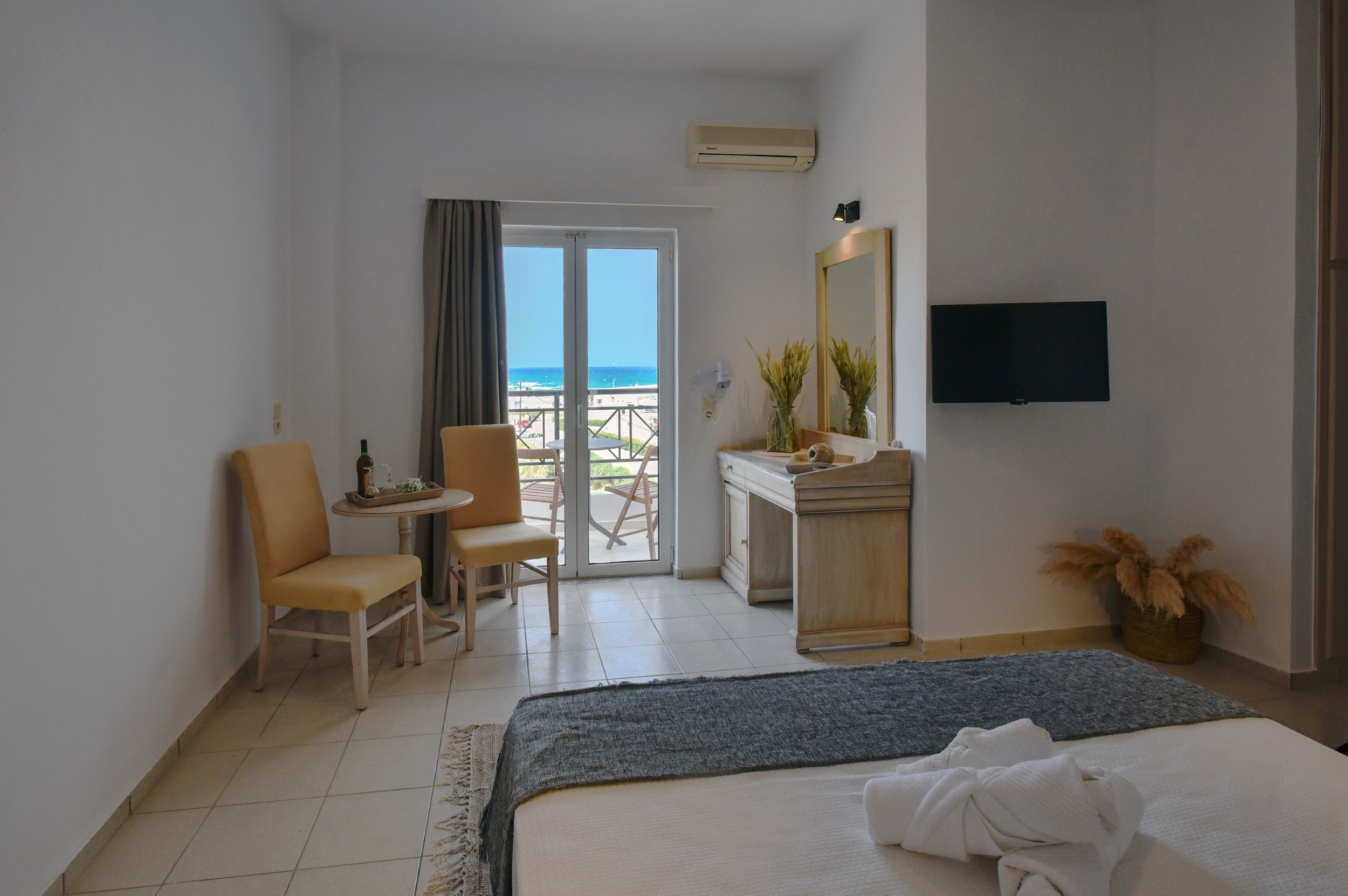 Chambre Confort Double ou avec lits jumeaux, vue mer