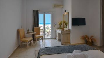 Chambre Confort Double ou avec lits jumeaux, vue mer