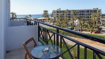 Comfort-Doppel- oder -Zweibettzimmer, Meerblick | Balkon