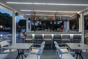 Bar (en la propiedad)