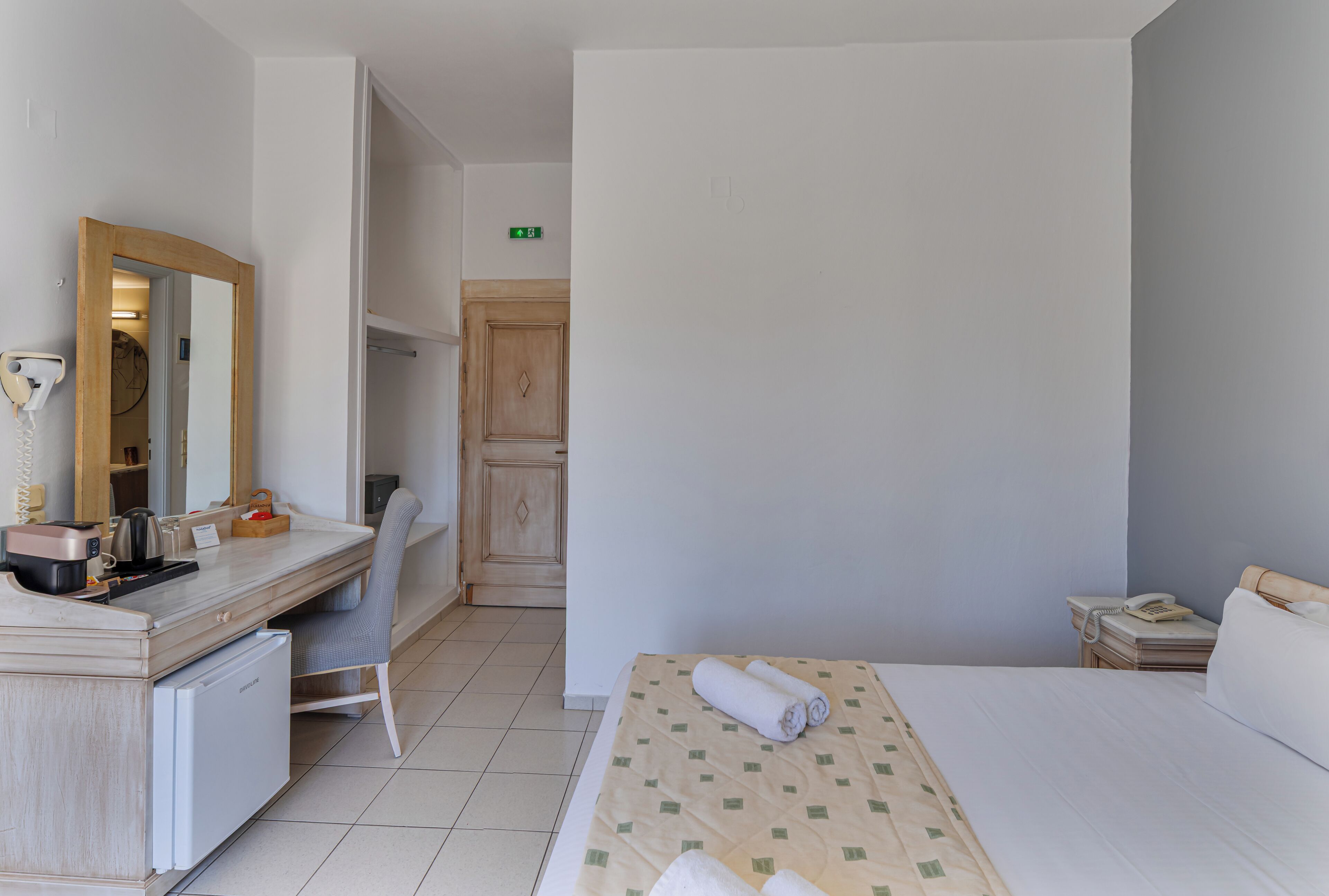 Comfort Double or Twin Room, Sea View | Laptop workspace, blackout drapes, iron/ironing board, free WiFi
