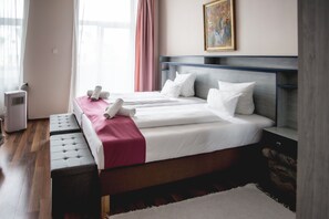 Deluxe Double or Twin Room | Iron/ironing board, free WiFi, bed sheets - Hotel Kapos (Kaposvár)