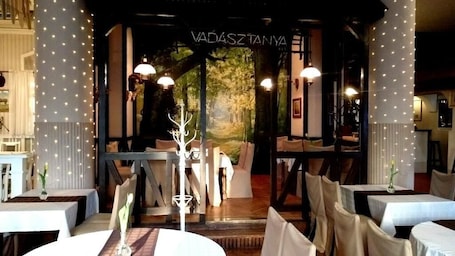 Restaurante. Hotel Kapos