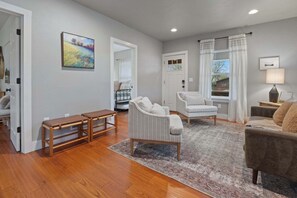 TV, fireplace, offices