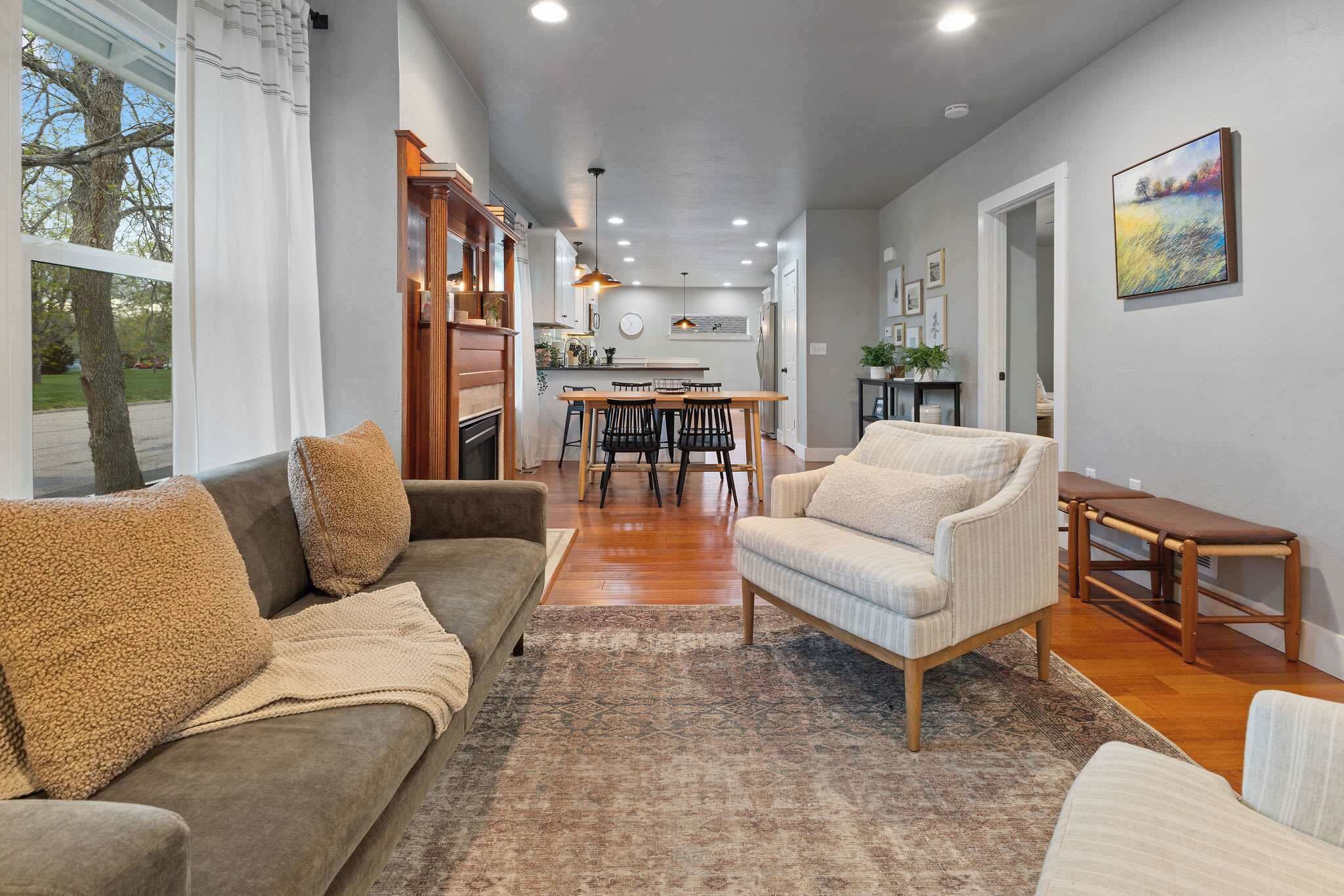 TV, fireplace, offices