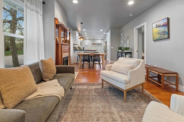 TV, fireplace, offices