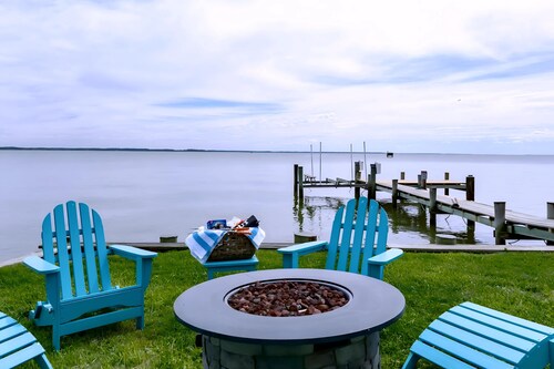 Waterfront Tilghman Retreat with Dock, Fire Pit & Sunsets