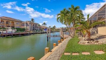 House, Multiple Beds (Sunny waterfront home near beach, sho) | Lake