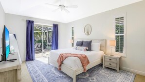Hus - flera sängar (Sunny waterfront home near beach, sho) | 4 sovrum