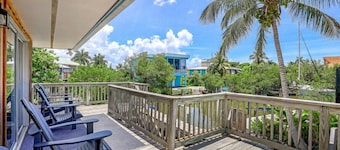 Goodland Pet-friendly Home With Dock and Kayaks