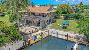 บ้านพัก, หลายเตียง (Goodland pet-friendly home with dock ) | บริเวณภายนอก