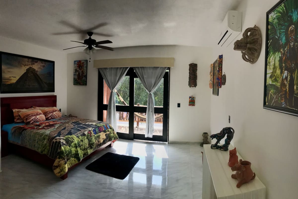 Habitación Deluxe (Prehispanica) | Camas Select Comfort, decoración personalizada y muebles diferentes