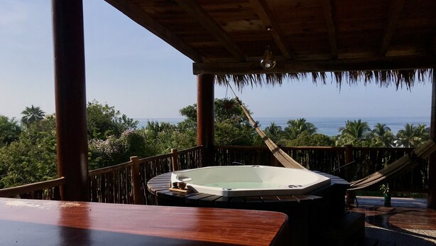 Deluxe Room (Hindu) | Private spa tub - Alfa Resort Troncones (Troncones)