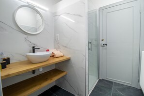 Hiustenkuivaaja