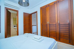 3 chambres, fer et planche Ă repasser, Wi-Fi gratuit, draps fournis