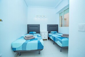 2 chambres, fer et planche Ă repasser, Wi-Fi gratuit, draps fournis