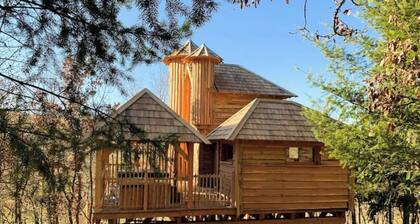 Cabane Château Luxe Avec Spa Aulteribe 2 à 4 Pers