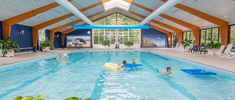 Indendørs pool