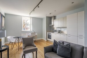 Luxury Apartment, Private Bathroom | Shared kitchen