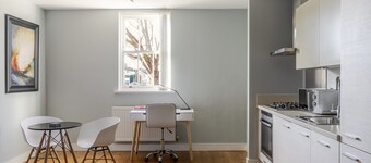 Luxurious Private One Bedroom Apartment