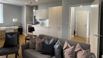 Luxury Apartment, Private Bathroom | Interior