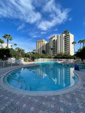 Indoor pool, outdoor pool - Welcome, to our fully remodeled home studio. (Orlando)