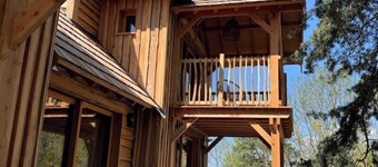 Cabane Château Luxe Jacuzzi/spa Privé - 2 à 6 Pers