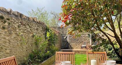 Historic Family Cottage - Garden - Central Frome