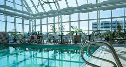 Four Sails Resort Oceanfront condo with Oceanfront & City View Balconies