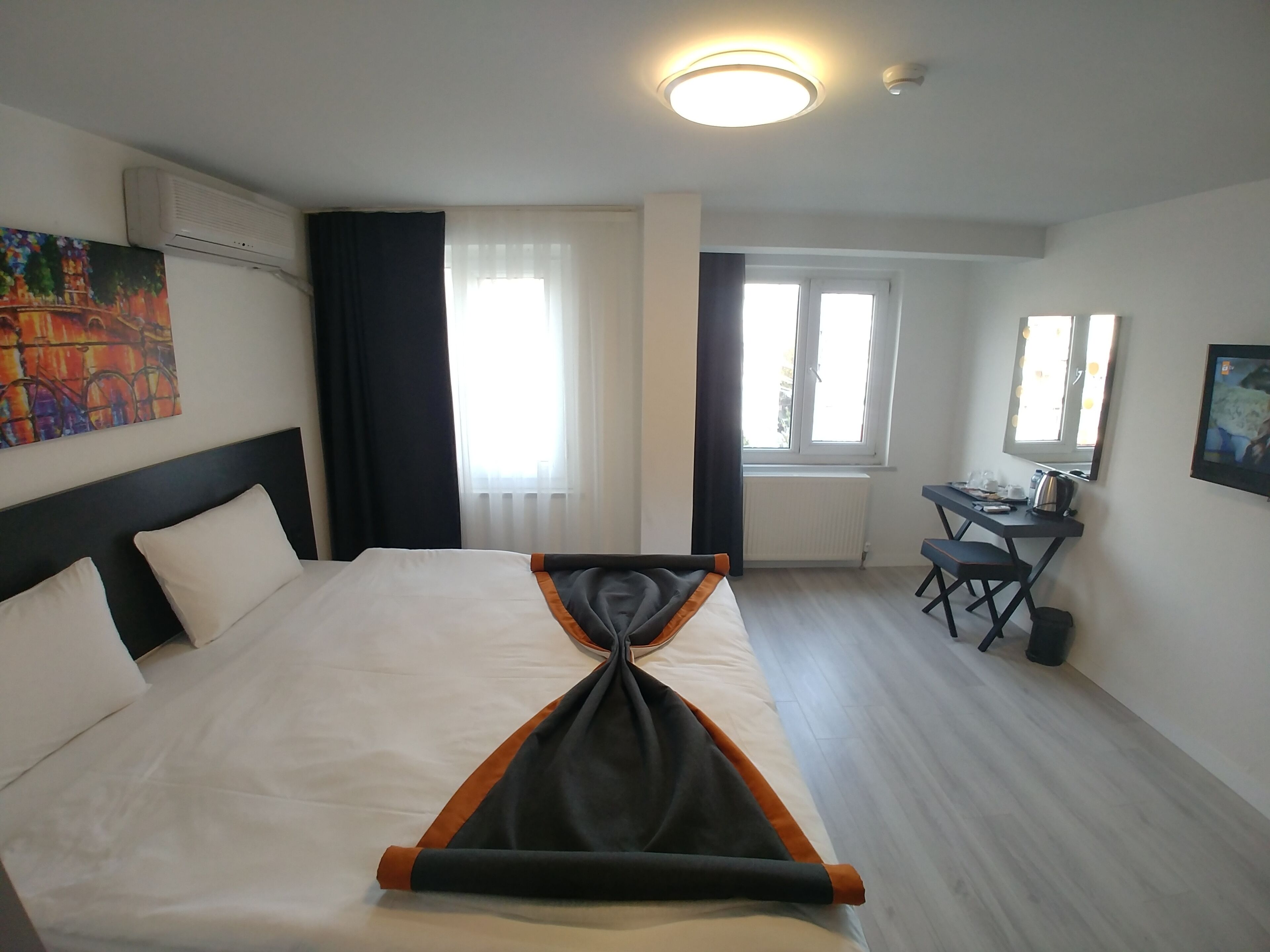 In-room safe, iron/ironing board, free WiFi