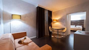 Suite | Minibar, in-room safe, desk, soundproofing