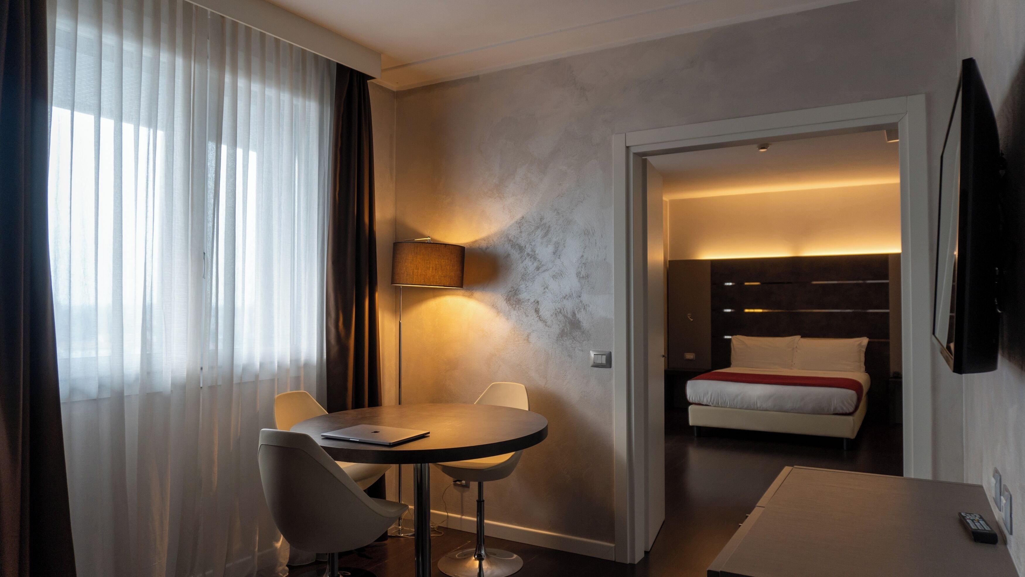 Suite | Minibar, in-room safe, desk, soundproofing