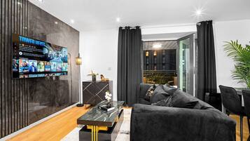 TV, Netflix, streaming services