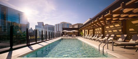 Seasonal outdoor pool, sun loungers