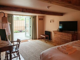 Deluxe Suite, Ensuite, Garden View