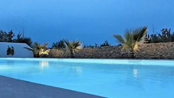 Piscine extérieure, piscine chauffée