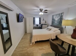 Iron/ironing board, free WiFi, bed sheets - Homey Work and Play Private Suite in Citrus Park! (Tampa)