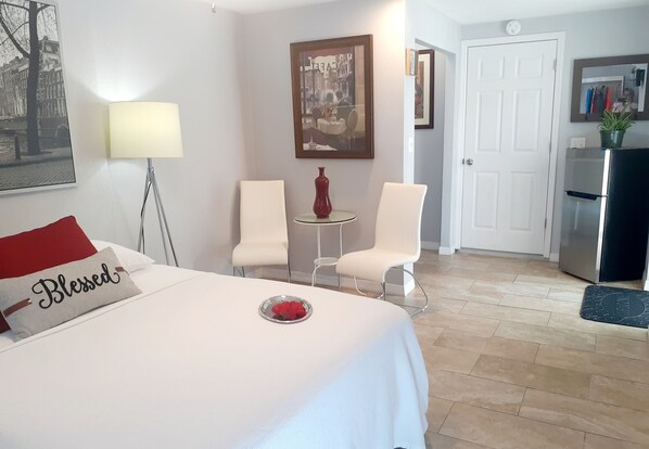 Iron/ironing board, free WiFi, bed sheets