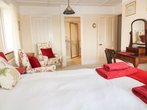 Cottage | Trang trí khác biệt, trang bị nội thất với thiết kế riêng biệt