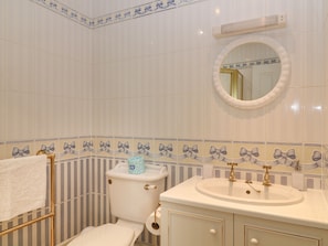 Cottage | Phòng tắm | Buồng tắm vòi sen