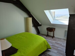 3 dormitorios, escritorio, tabla de planchar con plancha y wifi gratis