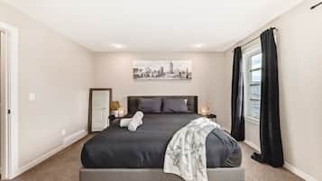 3 slaapkamers, een strijkplank/strijkijzer, gratis wifi, beddengoed