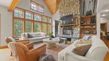 Smart TV, fireplace, video games, offices