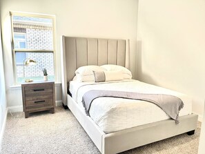 4 bedrooms, desk, iron/ironing board, free WiFi