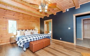 4 bedrooms, free WiFi, bed sheets