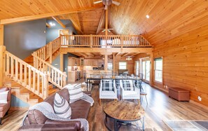 Smart TV - Bourbon Trail Cabin -- Central to the Distilleries (Willisburg)