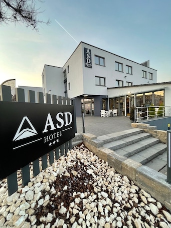 Restaurant. ASD Hotel