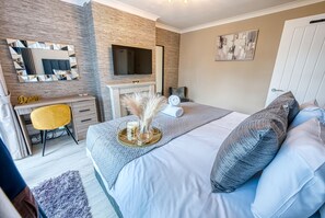 House, Private Bathroom, Garden View - Maple House (Solihull)