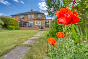 House, Private Bathroom, Garden View | Garden - Maple House (Solihull)