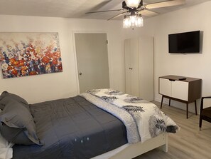 1 bedroom, free WiFi, bed sheets